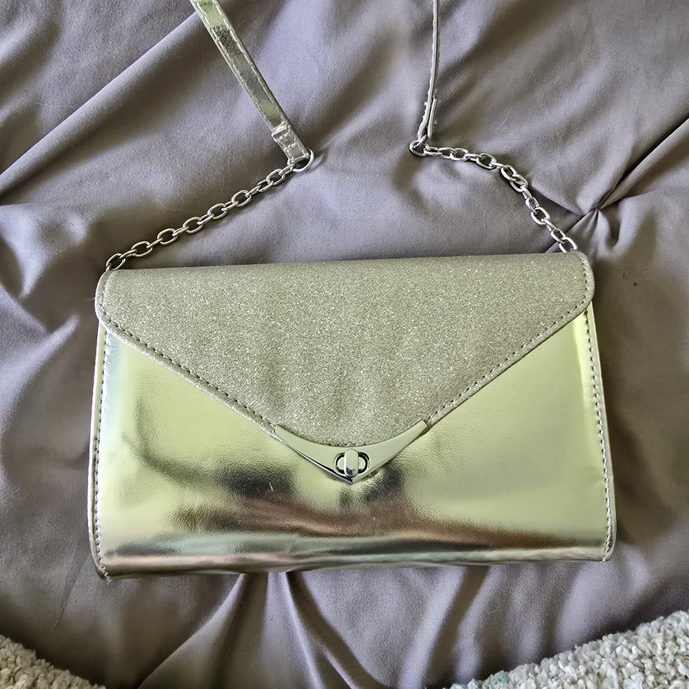 FIONI Clothing Women's Night Evening Envelope Clutch in Metallic/Glitter Gold